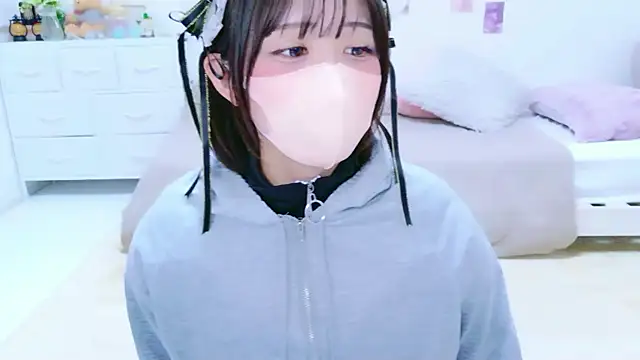 Snapshot of Hinata_Sun chatting on 07.20.26 Hinata Sun online show from 07.20.26