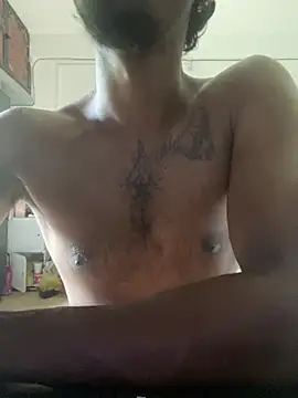 Snapshot of 0mniscient chatting on 10.22.25 0mniscient online show from 10.22.25