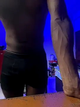 Snapshot of 0mniscient chatting on 10.25.25 0mniscient online show from 10.25.25