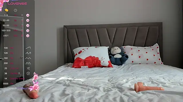 qimiiqo online show from 09.28.25