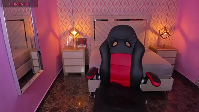 CHRISTY TEIGEN4 online show from 02.14.26