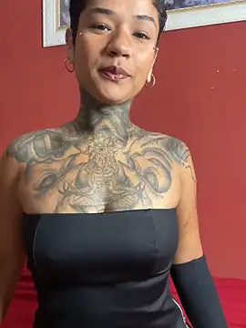 Snapshot of xbigpeach chatting on 10.15.25 xbigpeach online show from 10.15.25