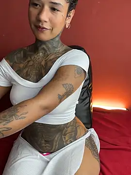 Snapshot of xbigpeach chatting on 11.05.25 xbigpeach online show from 11.05.25