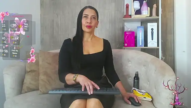 Snapshot of cortney_tayler chatting on 11.20.25 cortney tayler online show from 11.20.25