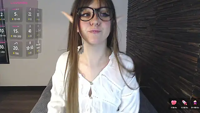 Snapshot of babedooll chatting on 09.27.25 babedooll online show from 09.27.25