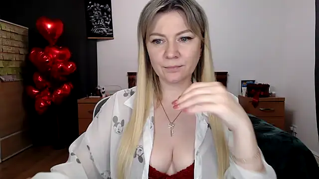 Snapshot of ParadiseAlina chatting on 02.10.26 ParadiseAlina online show from 02.10.26