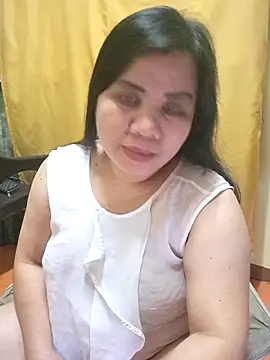 hotlyn45 online show from 10.18.25