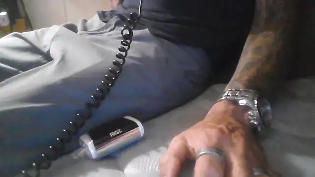 Snapshot of crassanova chatting on 10.26.25 crassanova online show from 10.26.25