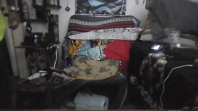 Snapshot of crassanova chatting on 03.29.26 crassanova online show from 03.29.26