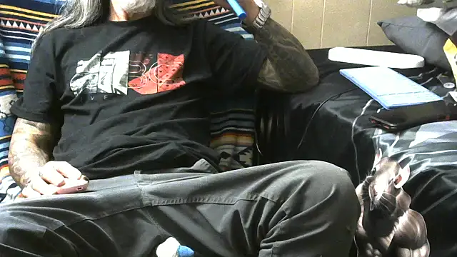 Snapshot of crassanova chatting on 04.16.26 crassanova online show from 04.16.26