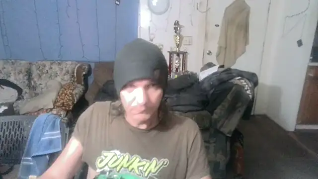 Poundtown1226 online show from 10.23.25