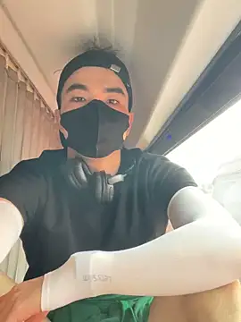 anhkiet huang online show from 11.26.25