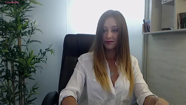 MuseDollX online show from 09.24.25