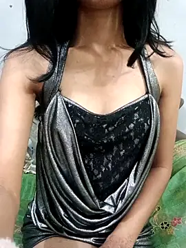 Daizy Shah online show from 03.08.26