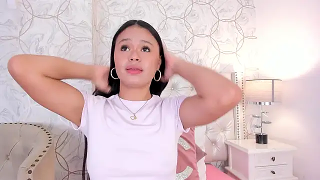 Snapshot of amara_rousse chatting on 02.12.26 amara rousse online show from 02.12.26