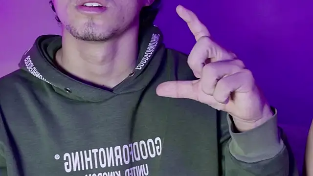 Snapshot of Laura_and_Kevin chatting on 09.19.25 Laura and Kevin online show from 09.19.25