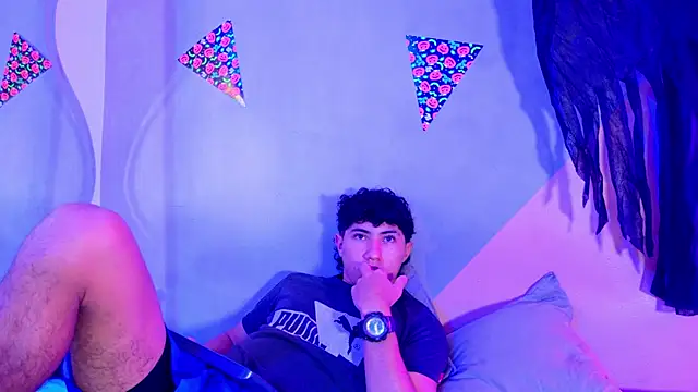 Snapshot of Laura_and_Kevin chatting on 10.26.25 Laura and Kevin online show from 10.26.25