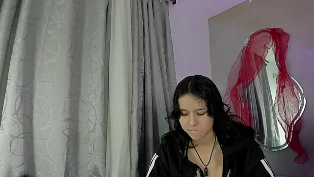 Snapshot of Laura_and_Kevin chatting on 11.29.25 Laura and Kevin online show from 11.29.25