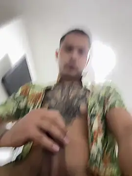 Snapshot of AndrewGmz chatting on 01.14.26 AndrewGmz online show from 01.14.26