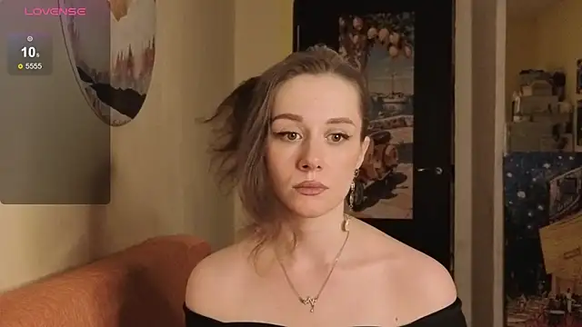 SkyHelen online show from 04.12.26