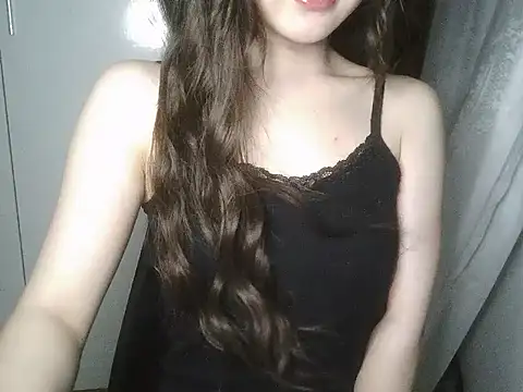 Snapshot of Annabelle-e chatting on 05.17.26 Annabelle-e online show from 05.17.26