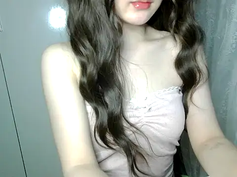 Snapshot of Annabelle-e chatting on 06.07.26 Annabelle-e online show from 06.07.26