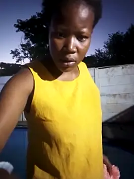 CuteDarkChoc online show from 10.25.25