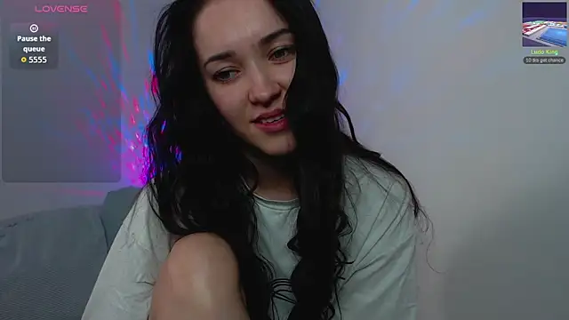 Veliora online show from 09.26.25