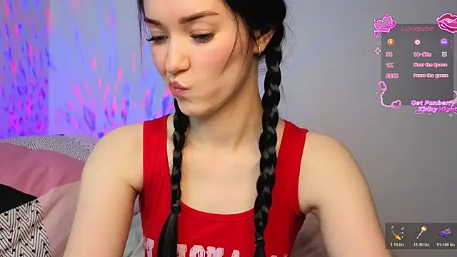 Veliora online show from 12.05.25