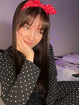 Veliora online show from 04.11.26