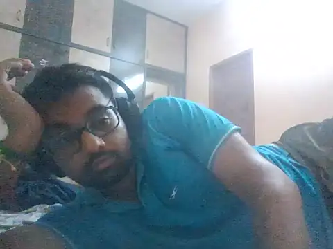 Snapshot of GOJO_1 chatting on 10.21.25 GOJO 1 online show from 10.21.25