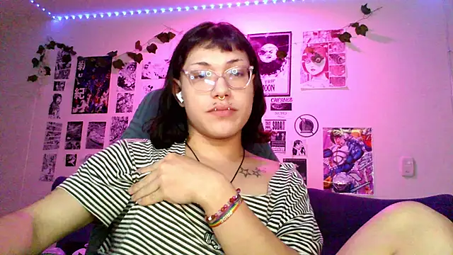 Snapshot of christina_vamp1 chatting on 09.13.25 christina vamp1 online show from 09.13.25