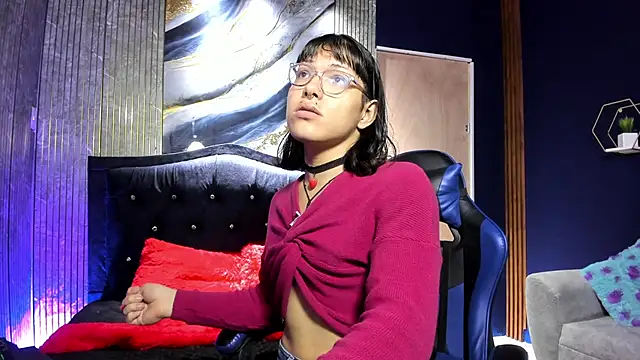 Snapshot of christina_vamp1 chatting on 10.19.25 christina vamp1 online show from 10.19.25