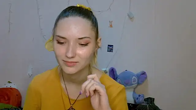 Snapshot of _kikiclark__ chatting on 09.10.25 kikiclark online show from 09.10.25