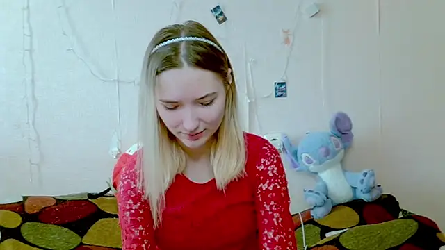 Snapshot of _kikiclark__ chatting on 10.01.25 kikiclark online show from 10.01.25