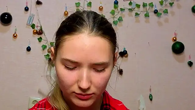  kikiclark   online show from 02.12.26