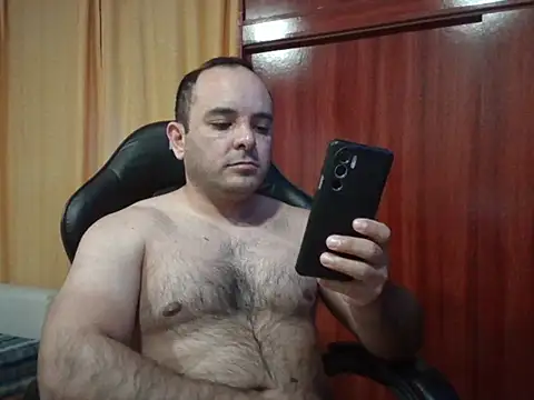 Snapshot of ososkr39 chatting on 10.24.25 ososkr39 online show from 10.24.25