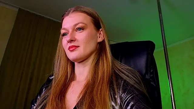 Snapshot of MysticVenus_ chatting on 02.12.26 MysticVenus online show from 02.12.26