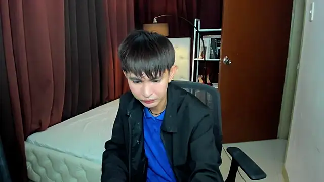 xxxhugecocktwinkxxx online show from 10.13.25