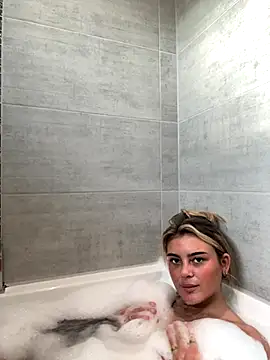 Snapshot of CassyBaby chatting on 10.22.25 CassyBaby online show from 10.22.25