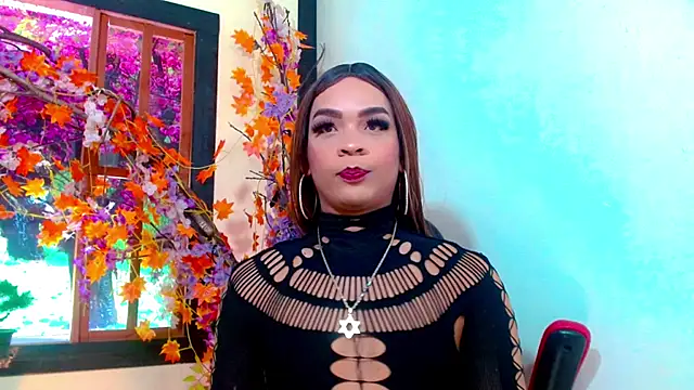 Cristal Villael online show from 10.25.25