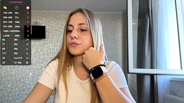 DreamyOlivia online show from 09.15.25