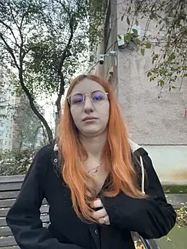 Snapshot of DaddysLittleSlutfox chatting on 11.12.25 DaddysLittleSlutfox online show from 11.12.25