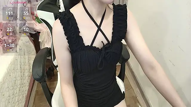 Bae Gigii online show from 10.13.25