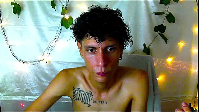 Crxxxsh online show from 09.18.25