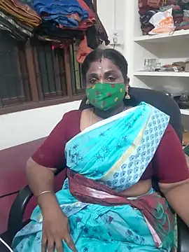 Snapshot of Tamil_Kavitha10 chatting on 10.17.25 Tamil Kavitha10 online show from 10.17.25