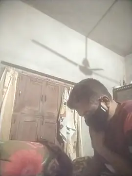 Snapshot of Manjit009 chatting on 11.28.25 Manjit009 online show from 11.28.25