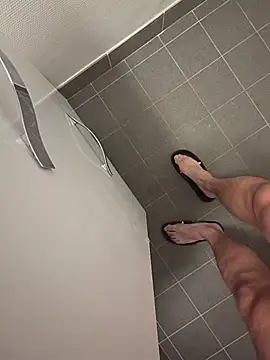 Snapshot of NuclearValue40 chatting on 03.02.26 NuclearValue40 online show from 03.02.26