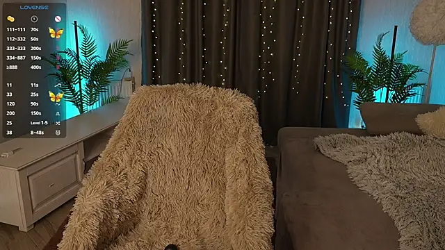 ValenciiaQ online show from 10.08.25