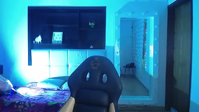  Charlotte Collins  online show from 01.17.26